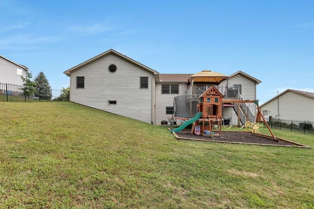 33 Longitude Drive, Mount Vernon, OH 43050