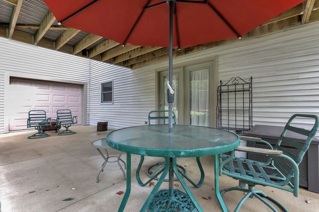 33 Longitude Drive, Mount Vernon, OH 43050