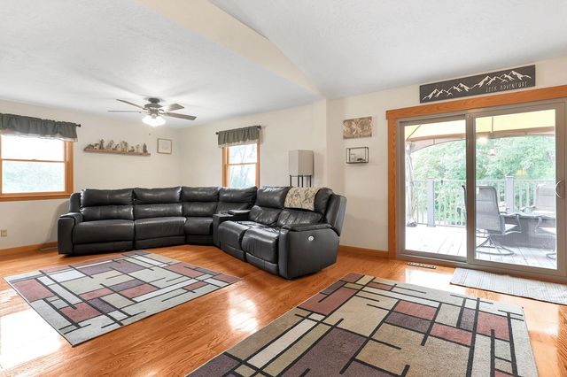 33 Longitude Drive, Mount Vernon, OH 43050