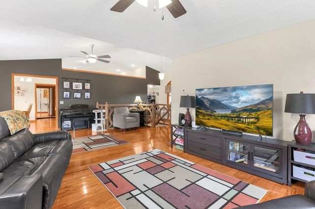 33 Longitude Drive, Mount Vernon, OH 43050