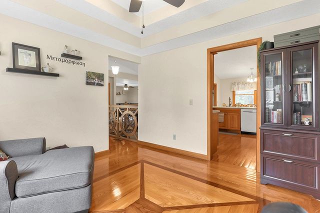 33 Longitude Drive, Mount Vernon, OH 43050