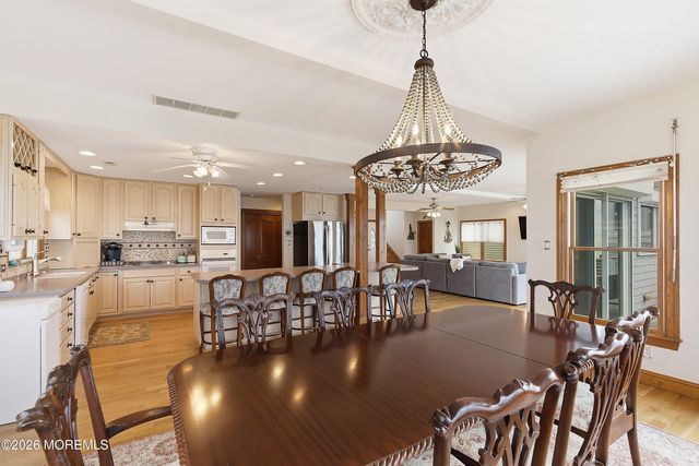 12204 N Old Whaling Lane, Long Beach Twp, NJ 08008