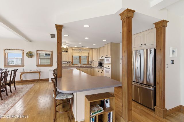 12204 N Old Whaling Lane, Long Beach Twp, NJ 08008