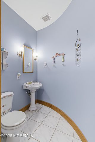 12204 N Old Whaling Lane, Long Beach Twp, NJ 08008