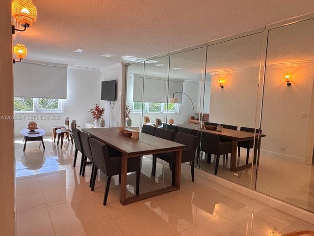 2301 Collins Avenue 427, Miami Beach, FL 33139