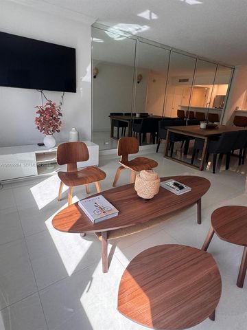 2301 Collins Avenue 427, Miami Beach, FL 33139