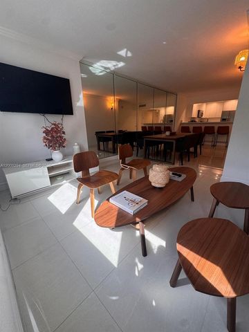 2301 Collins Avenue 427, Miami Beach, FL 33139