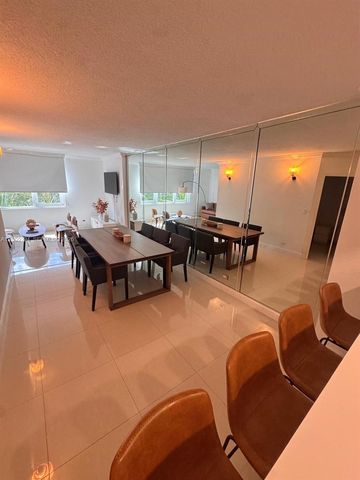 2301 Collins Avenue 427, Miami Beach, FL 33139