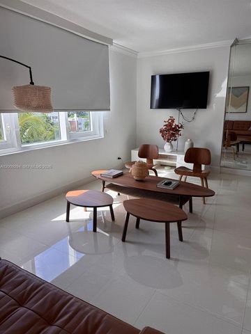 2301 Collins Avenue 427, Miami Beach, FL 33139