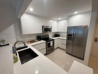2301 Collins Avenue 427, Miami Beach, FL 33139