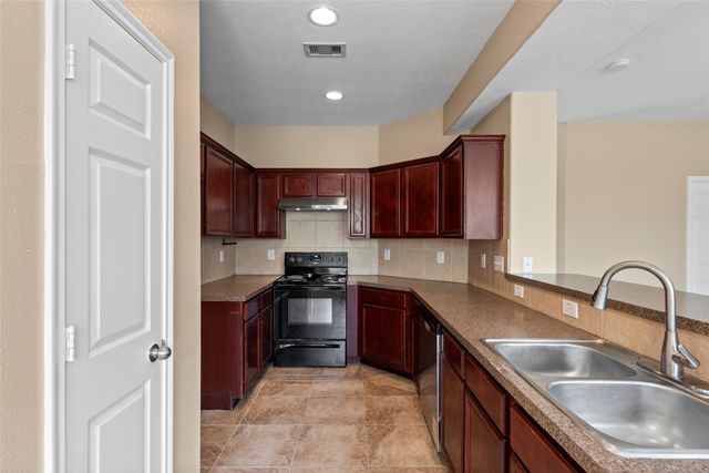 1950 Natalie Rose Drive, Houston, TX 77090
