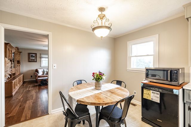 160 Blackey Bandy Rd, Bethpage, TN 37022