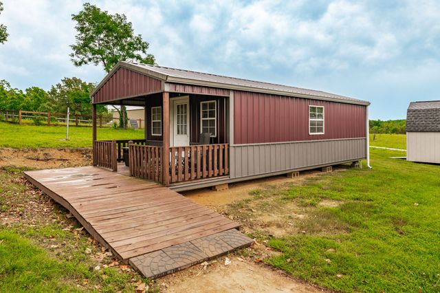 160 Blackey Bandy Rd, Bethpage, TN 37022
