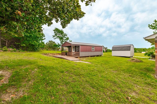 160 Blackey Bandy Rd, Bethpage, TN 37022