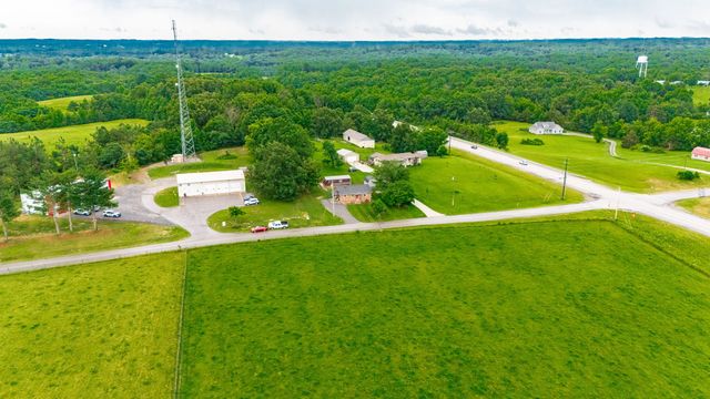 160 Blackey Bandy Rd, Bethpage, TN 37022
