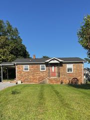 160 Blackey Bandy Rd, Bethpage, TN 37022