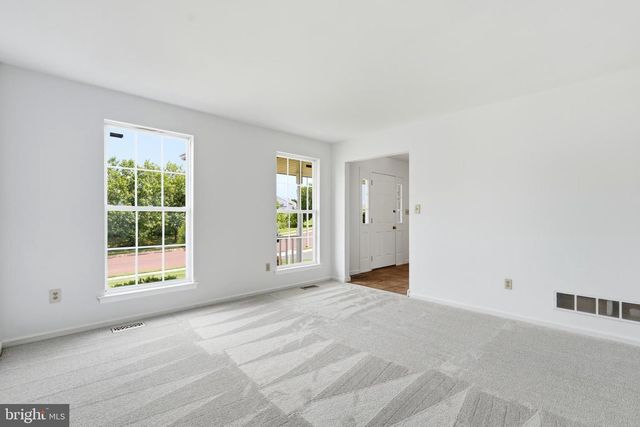 218 STRASSBURGER RD, Perkasie, PA 18944
