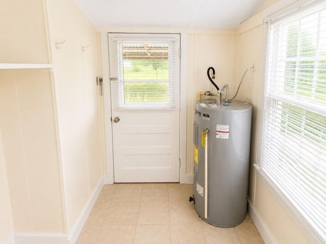 313 Magnolia Street, West Columbia, TX 77486
