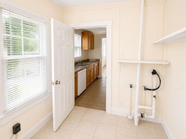 313 Magnolia Street, West Columbia, TX 77486
