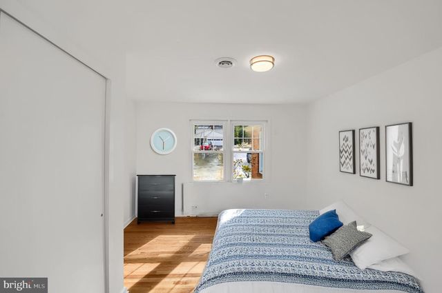 537 KEMMERER RD, State College, PA 16801