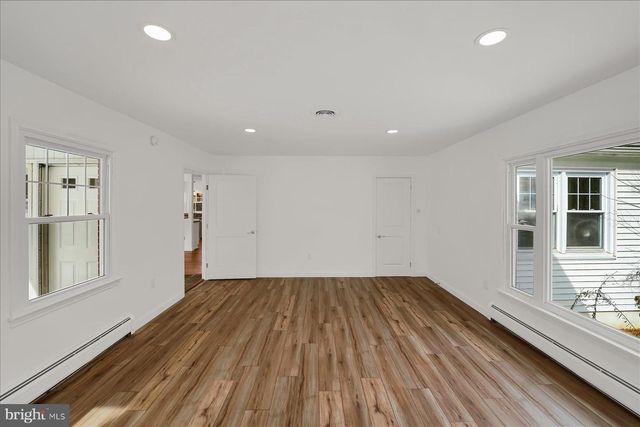 537 KEMMERER RD, State College, PA 16801