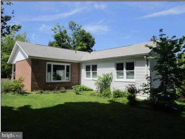 537 KEMMERER RD, State College, PA 16801