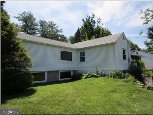 537 KEMMERER RD, State College, PA 16801