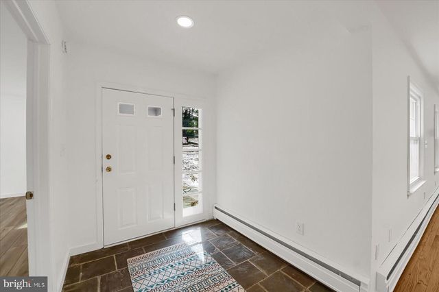 537 KEMMERER RD, State College, PA 16801