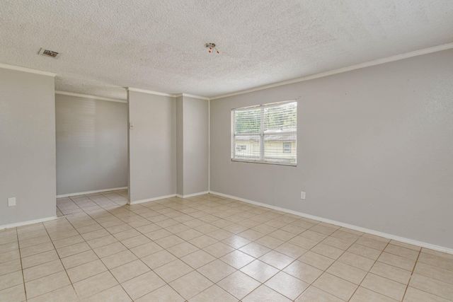 1404 N San Jacinto Street, Conroe, TX 77301