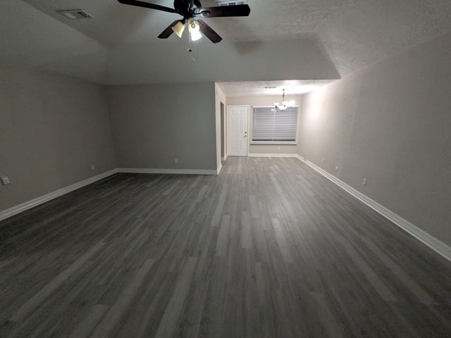 11818 Sawmill Stream Circle, Houston, TX 77067