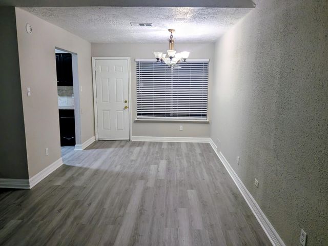11818 Sawmill Stream Circle, Houston, TX 77067