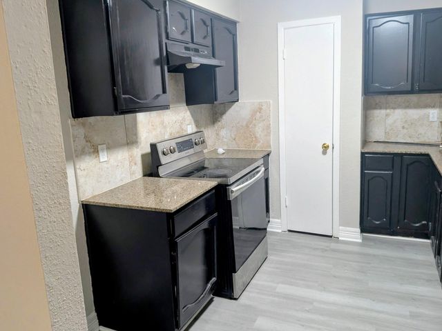11818 Sawmill Stream Circle, Houston, TX 77067