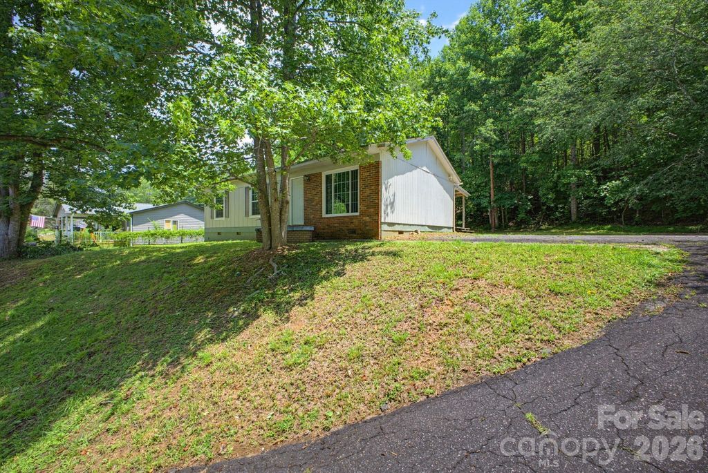488 JOHN SWOFFORD Road, Nebo, NC 28761
