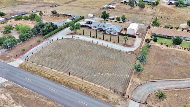 20689 Olympia Road, Madera, CA 93638