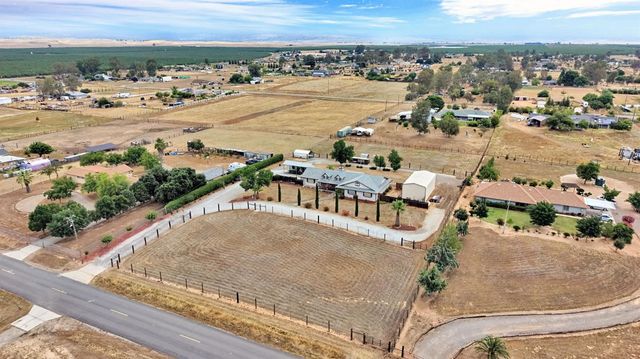 20689 Olympia Road, Madera, CA 93638