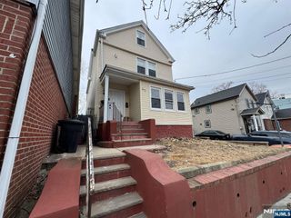 572 Christopher Street, Orange, NJ 07050