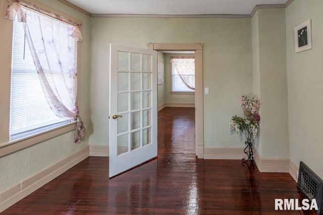 1016 E VIRGINIA Avenue, Peoria, IL 61603