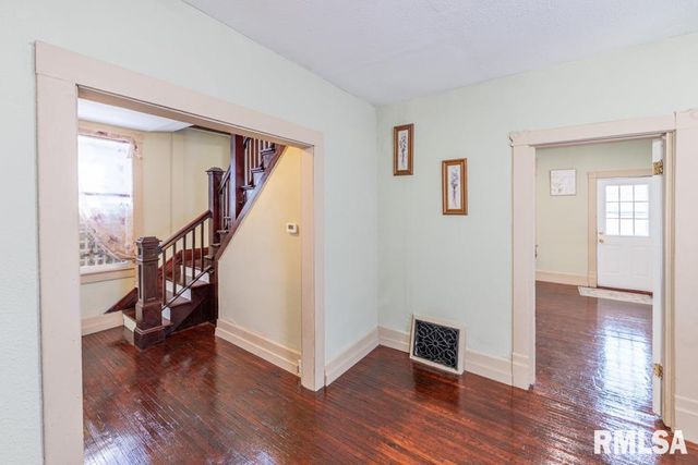 1016 E VIRGINIA Avenue, Peoria, IL 61603