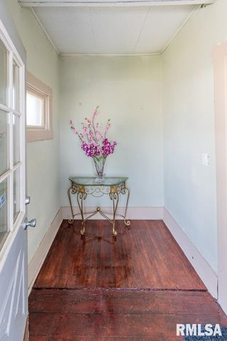 1016 E VIRGINIA Avenue, Peoria, IL 61603