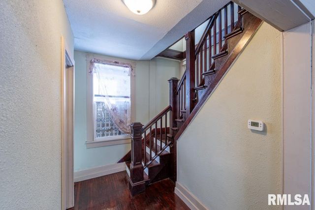 1016 E VIRGINIA Avenue, Peoria, IL 61603