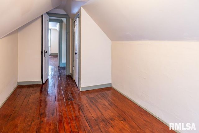 1016 E VIRGINIA Avenue, Peoria, IL 61603