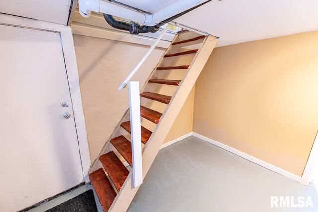 1016 E VIRGINIA Avenue, Peoria, IL 61603