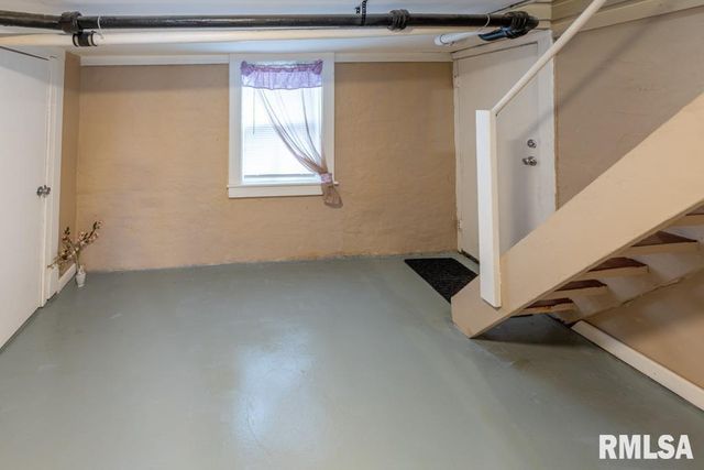 1016 E VIRGINIA Avenue, Peoria, IL 61603