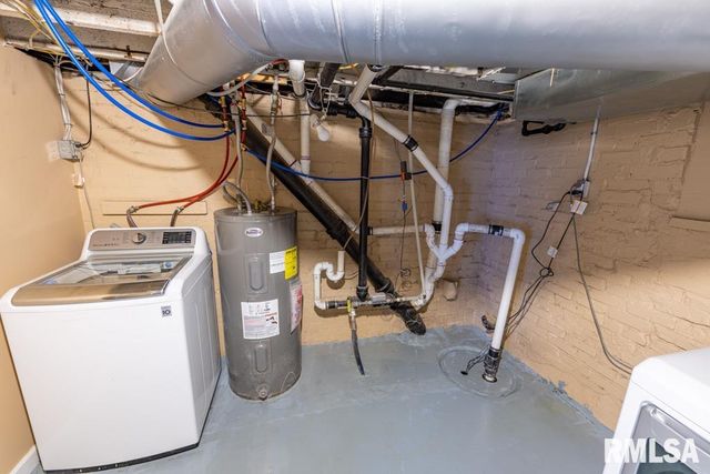 1016 E VIRGINIA Avenue, Peoria, IL 61603