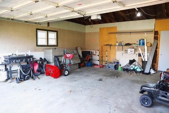 613 Hillcrest Road, Paw Paw, MI 49079