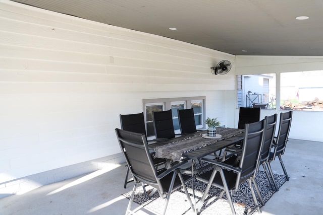 613 Hillcrest Road, Paw Paw, MI 49079