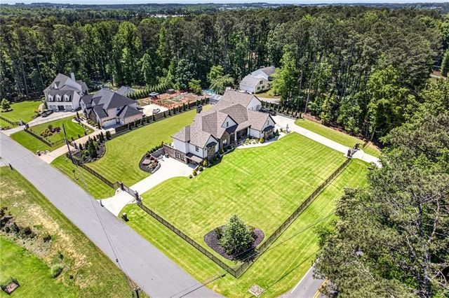 783 Blackberry Trail, Lawrenceville, GA 30043