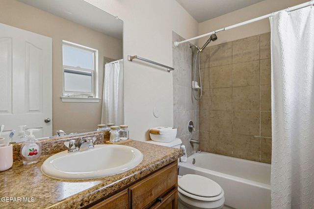 932 SOLOMA Place, El Paso, TX 79928