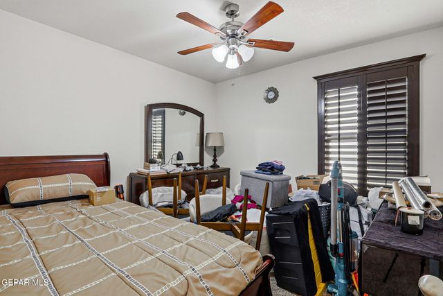 932 SOLOMA Place, El Paso, TX 79928