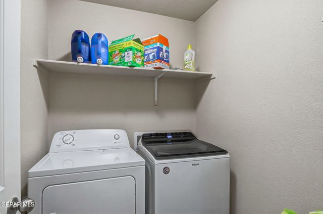 932 SOLOMA Place, El Paso, TX 79928